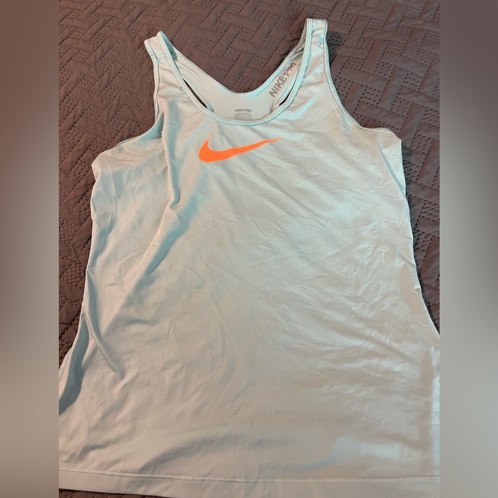 Nike Pro tank
